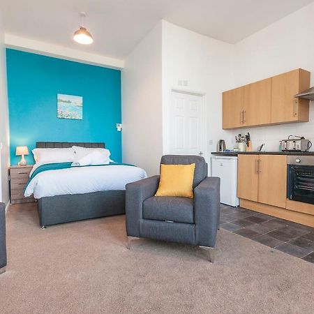 Five Way Apartments Пейнтън Екстериор снимка