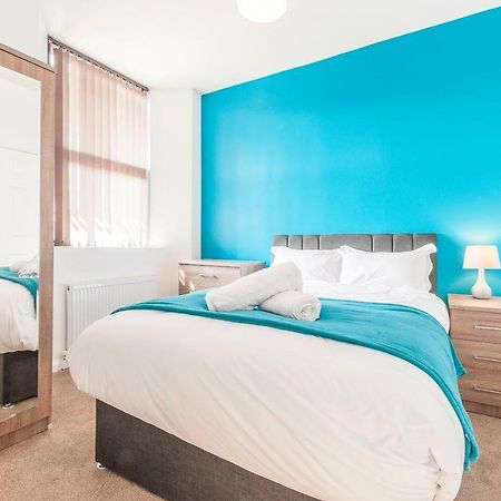 Five Way Apartments Пейнтън Екстериор снимка