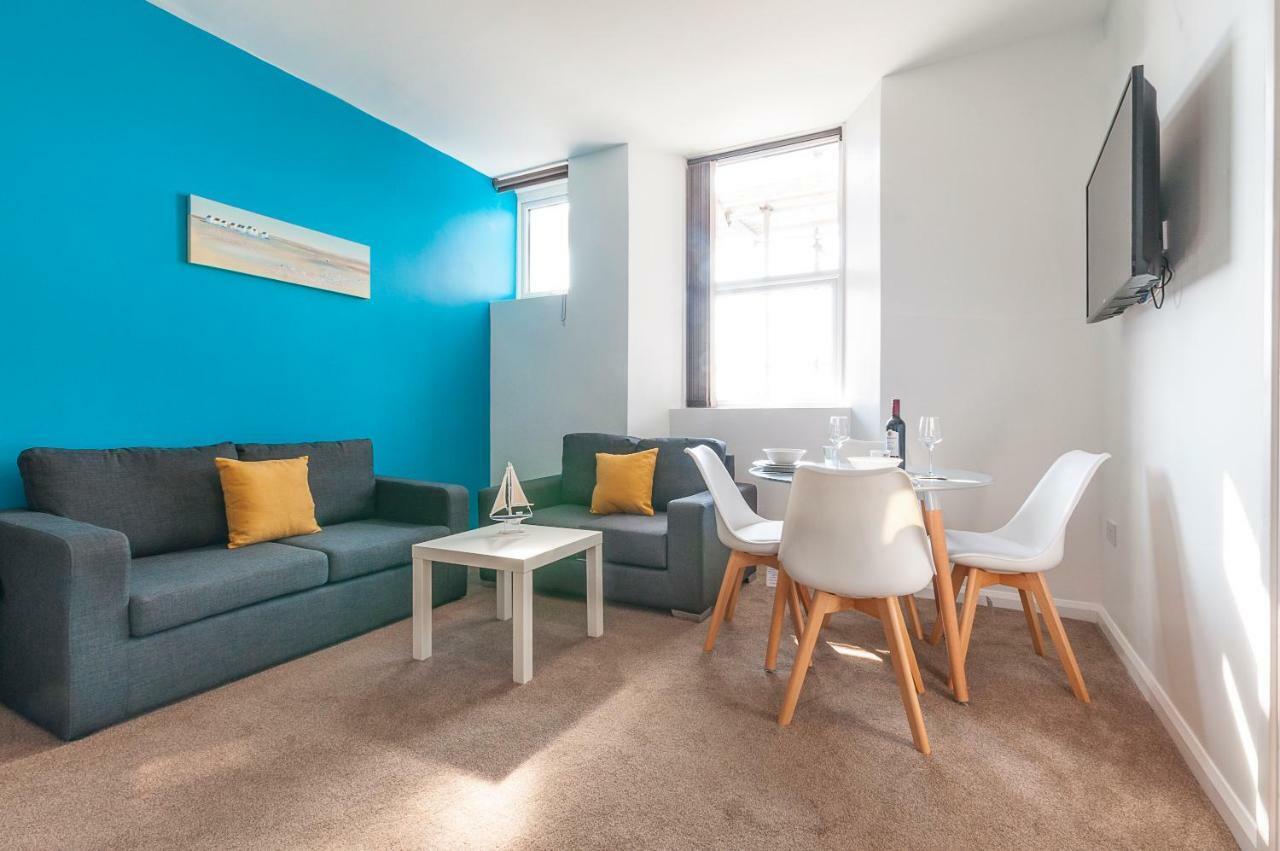 Five Way Apartments Пейнтън Екстериор снимка