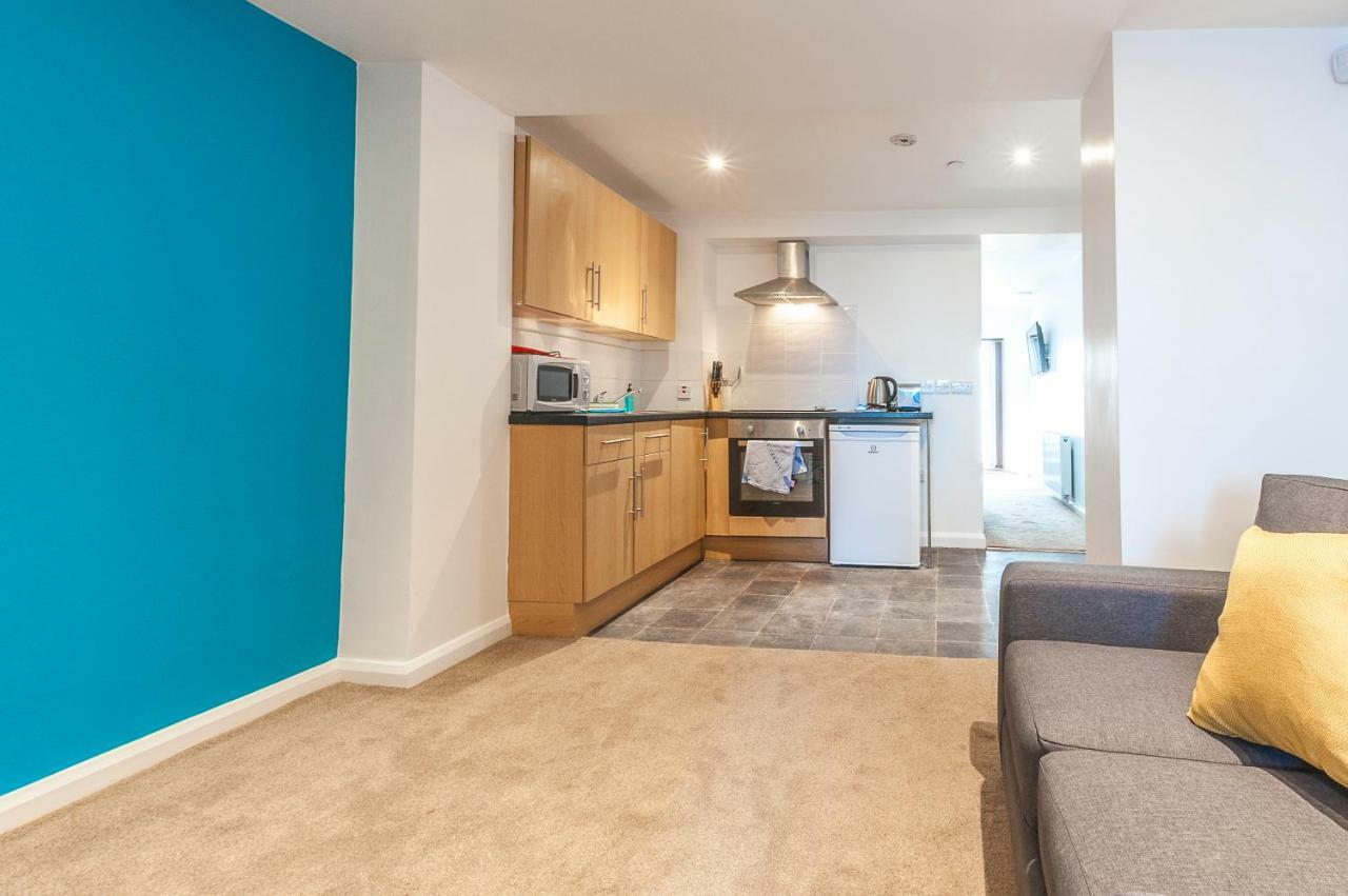 Five Way Apartments Пейнтън Екстериор снимка