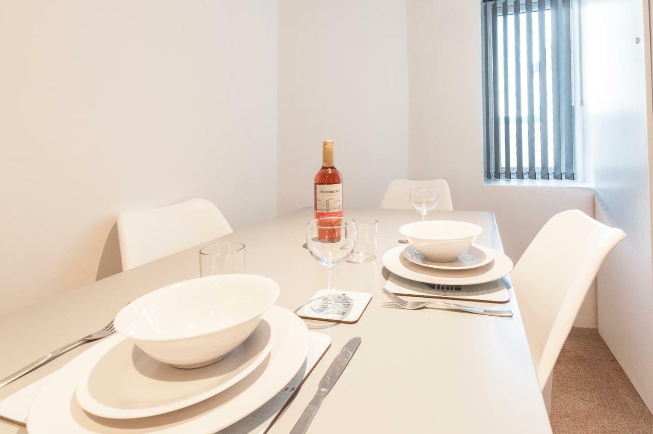 Five Way Apartments Пейнтън Екстериор снимка