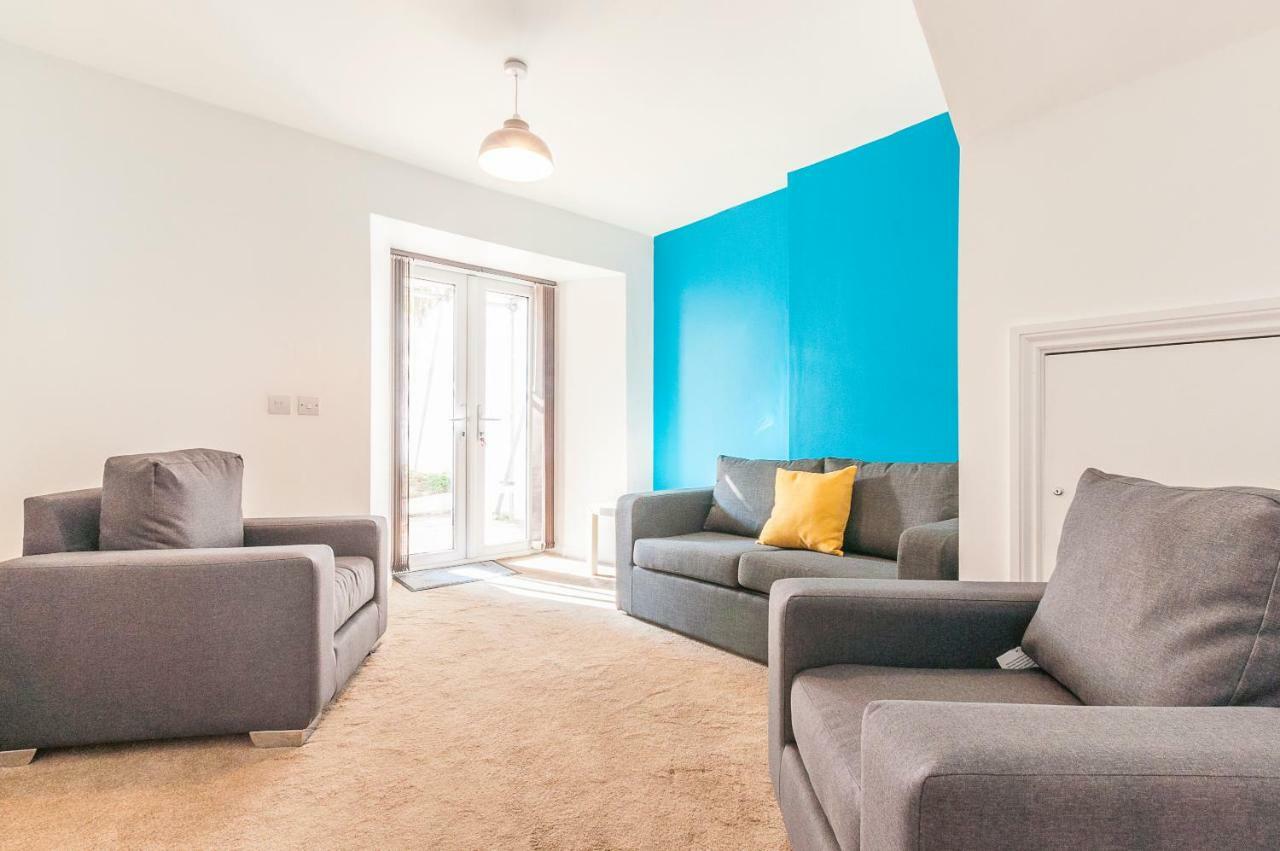 Five Way Apartments Пейнтън Екстериор снимка