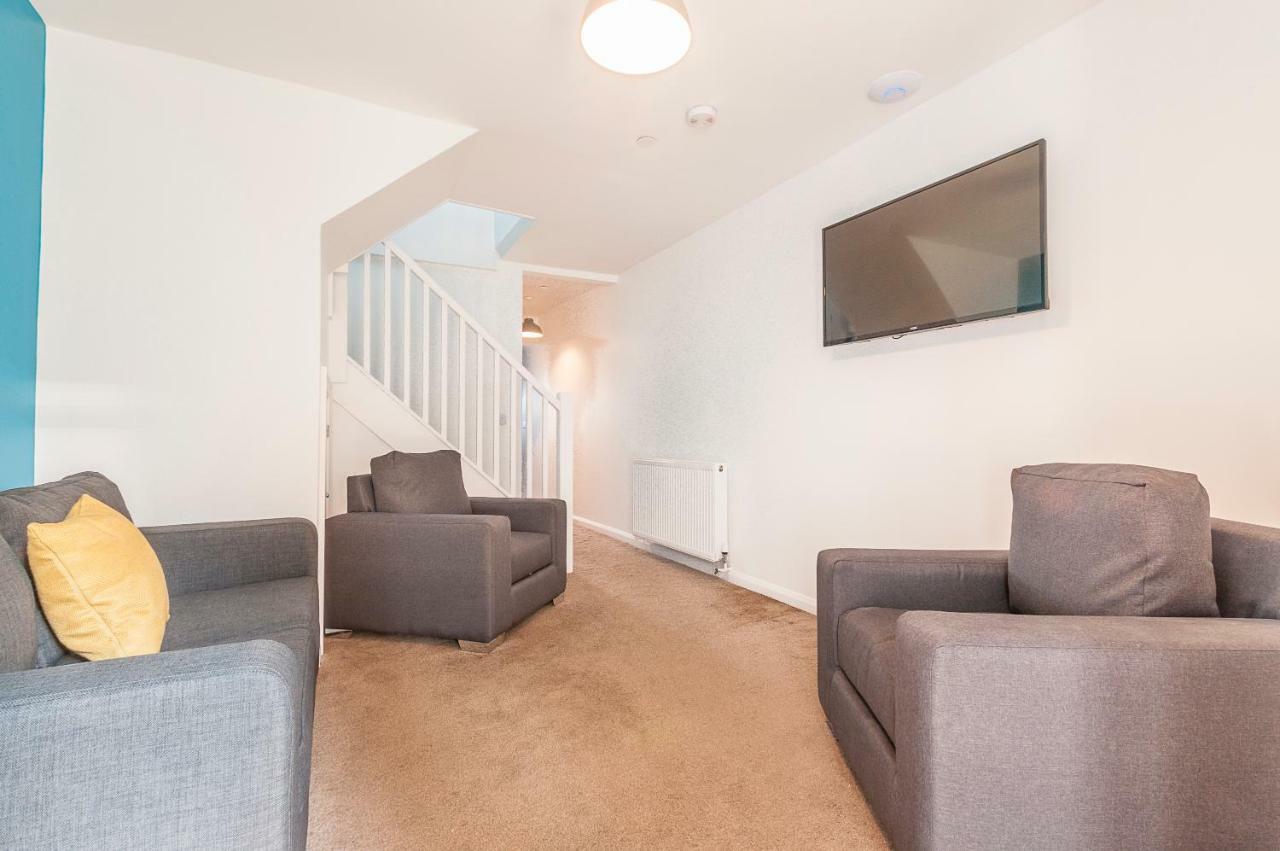 Five Way Apartments Пейнтън Екстериор снимка