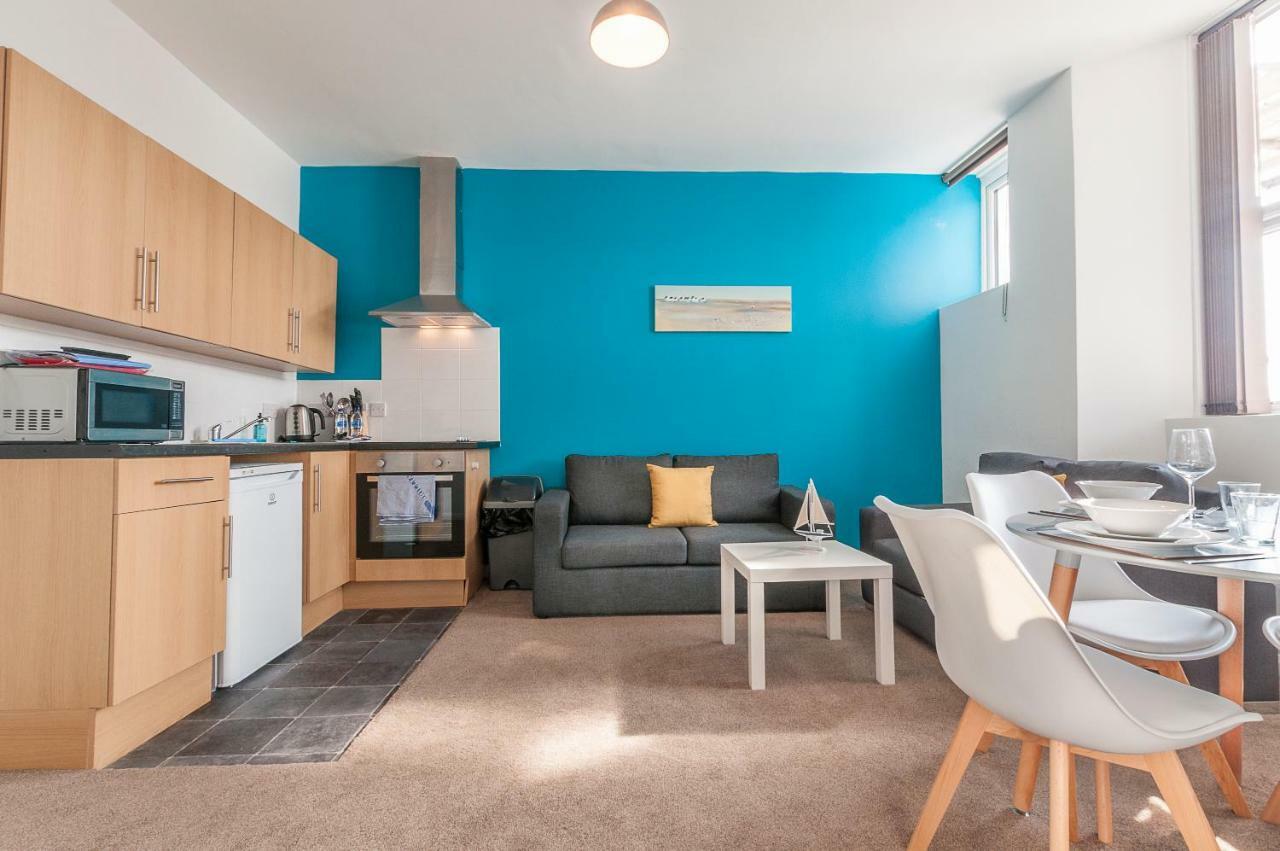 Five Way Apartments Пейнтън Екстериор снимка