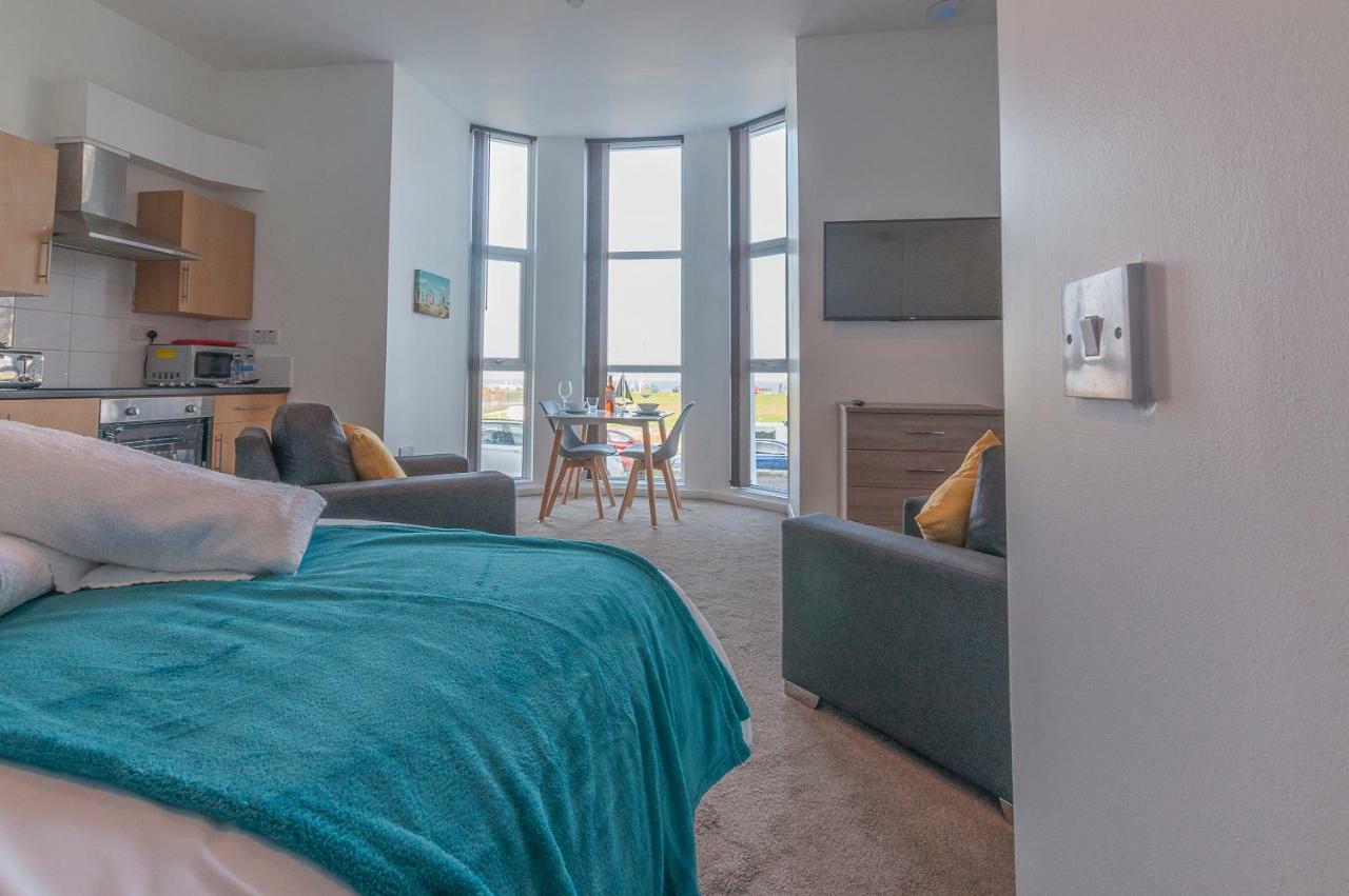 Five Way Apartments Пейнтън Екстериор снимка