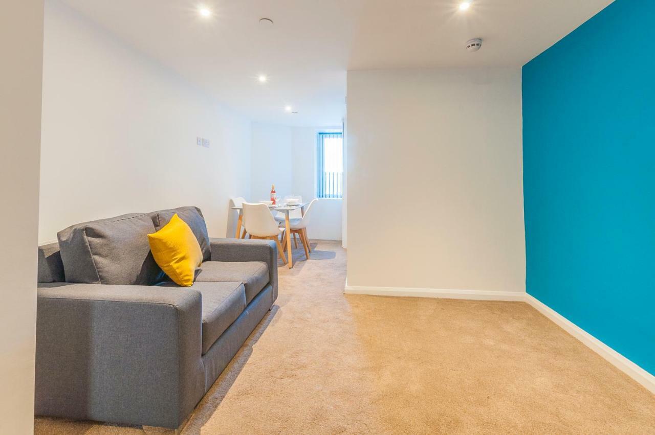Five Way Apartments Пейнтън Екстериор снимка