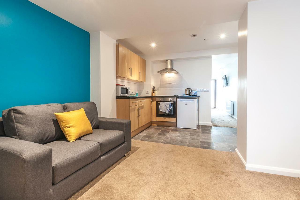 Five Way Apartments Пейнтън Екстериор снимка